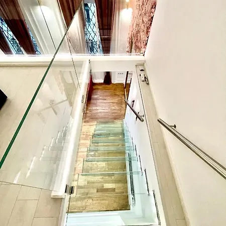 Apartament Jacuzzi Opera *