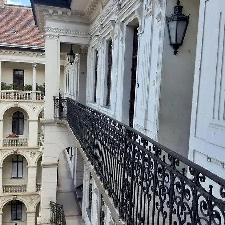 Apartament Jacuzzi Opera