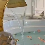 Jacuzzi Opera *