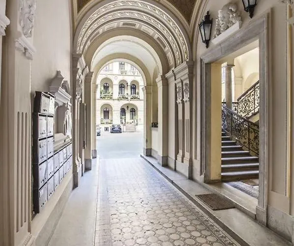 Apartament Jacuzzi Opera