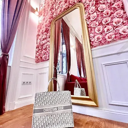 公寓 Jacuzzi Opera