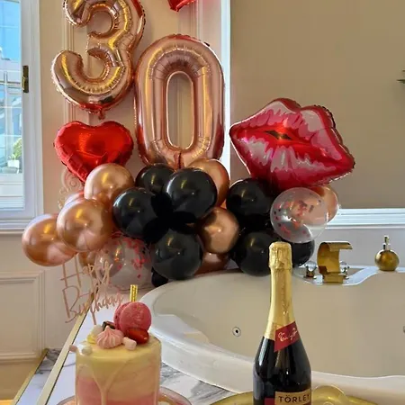 Jacuzzi Opera 公寓 *